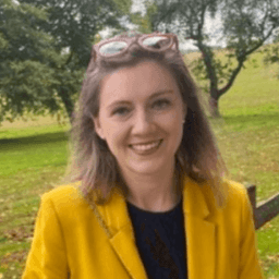 Lizzie Davies